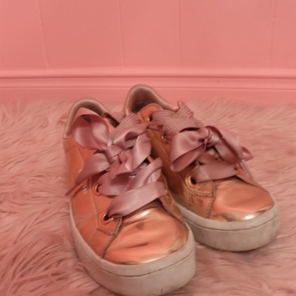 Skechers Metallic Rose Sneakers with Satin Bow - Picture 4 of 6